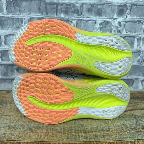 Asics Gel Nimbus 26 Paris Cool Grey Safety Yellow 1012B743 Womens Size 6 - Picture 11 of 11